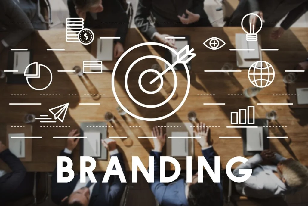 arte gráfica onde está escrito "branding" em artigo de blog sobre brand awareness